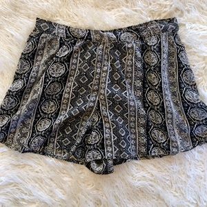 Black and White Printed Flowy Shorts
